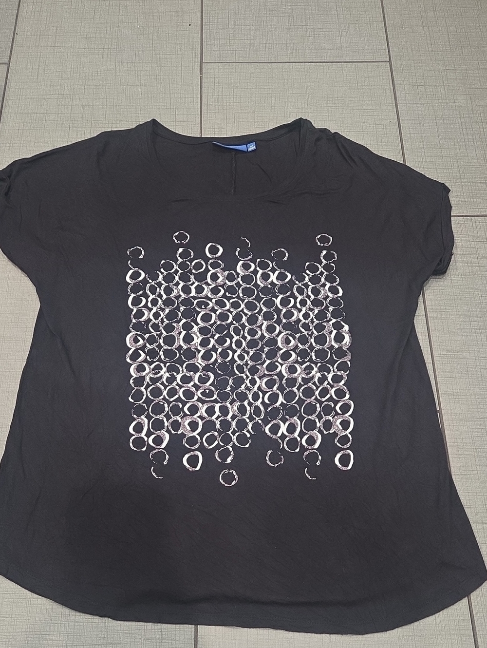 Apt. 9 Black Short-Sleeve Tee with Silver Ring Graphic 0X